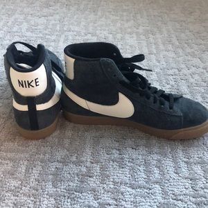 NIKE women’s high tops